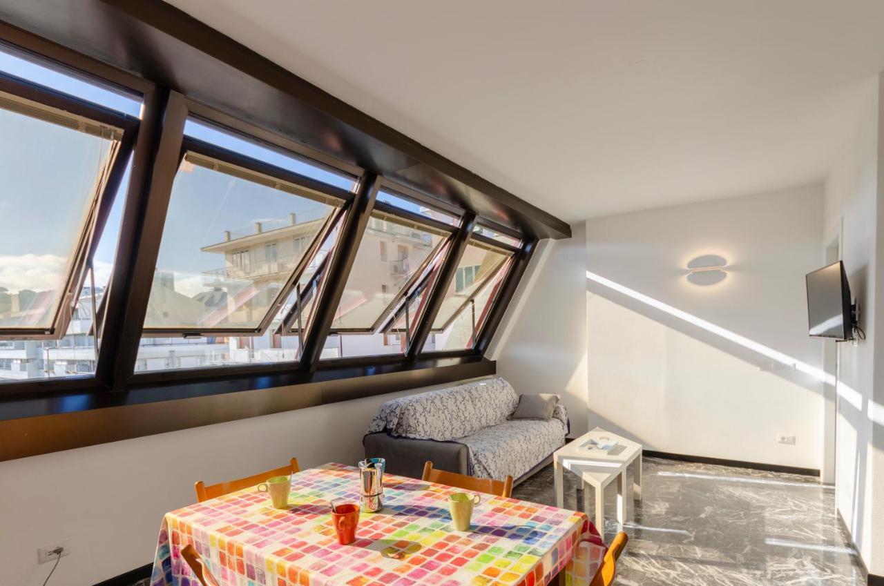 Joivy Spacious Apt For 6, Near Train Station And Beach Сестри Леванте Екстериор снимка